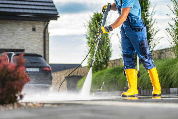 Best Commercial Building Pressure Washing  in Eldora, IA
